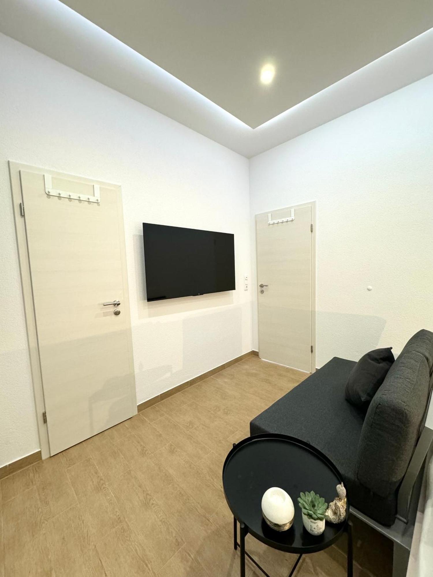 Micro Apartment Leipzig 2 Buitenkant foto